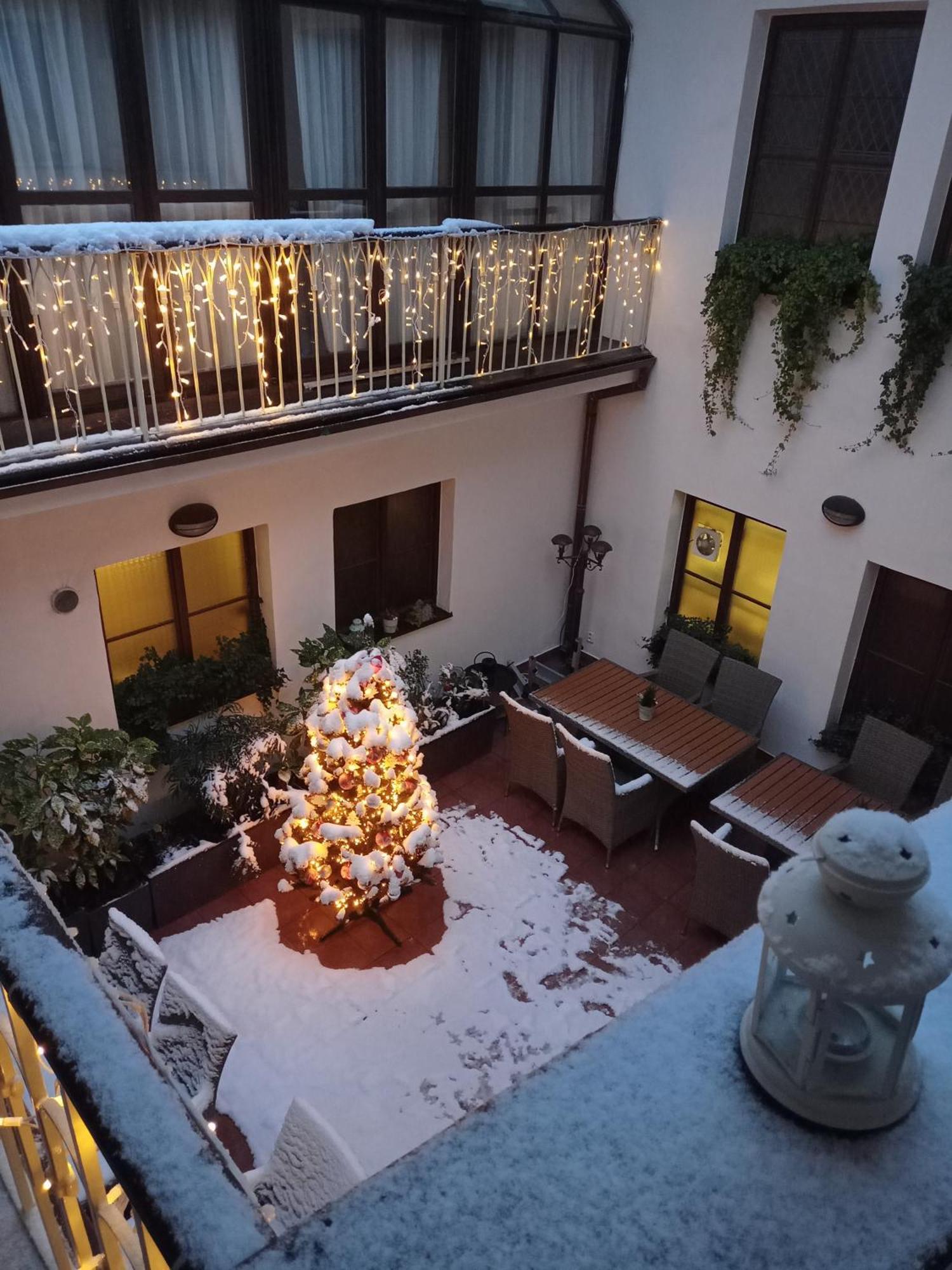 Old Prague House — Photos 2